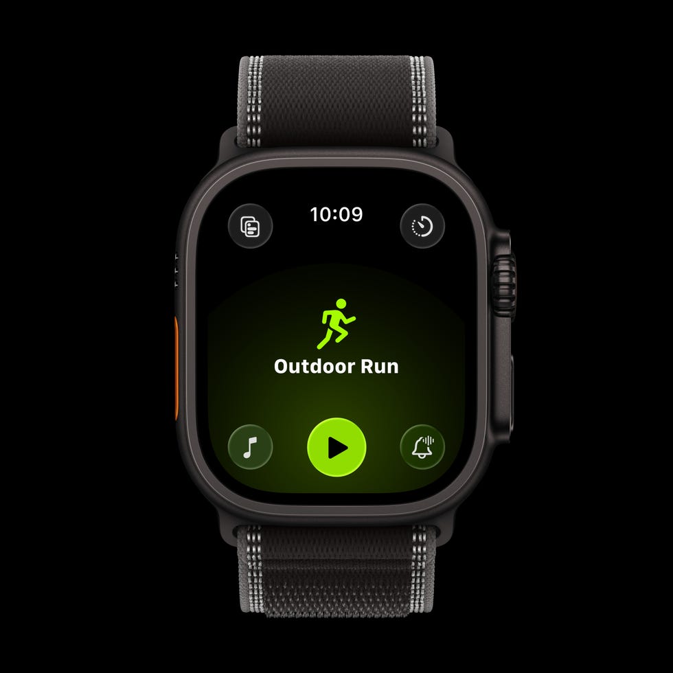 smartwatch interface displaying outdoor run activity