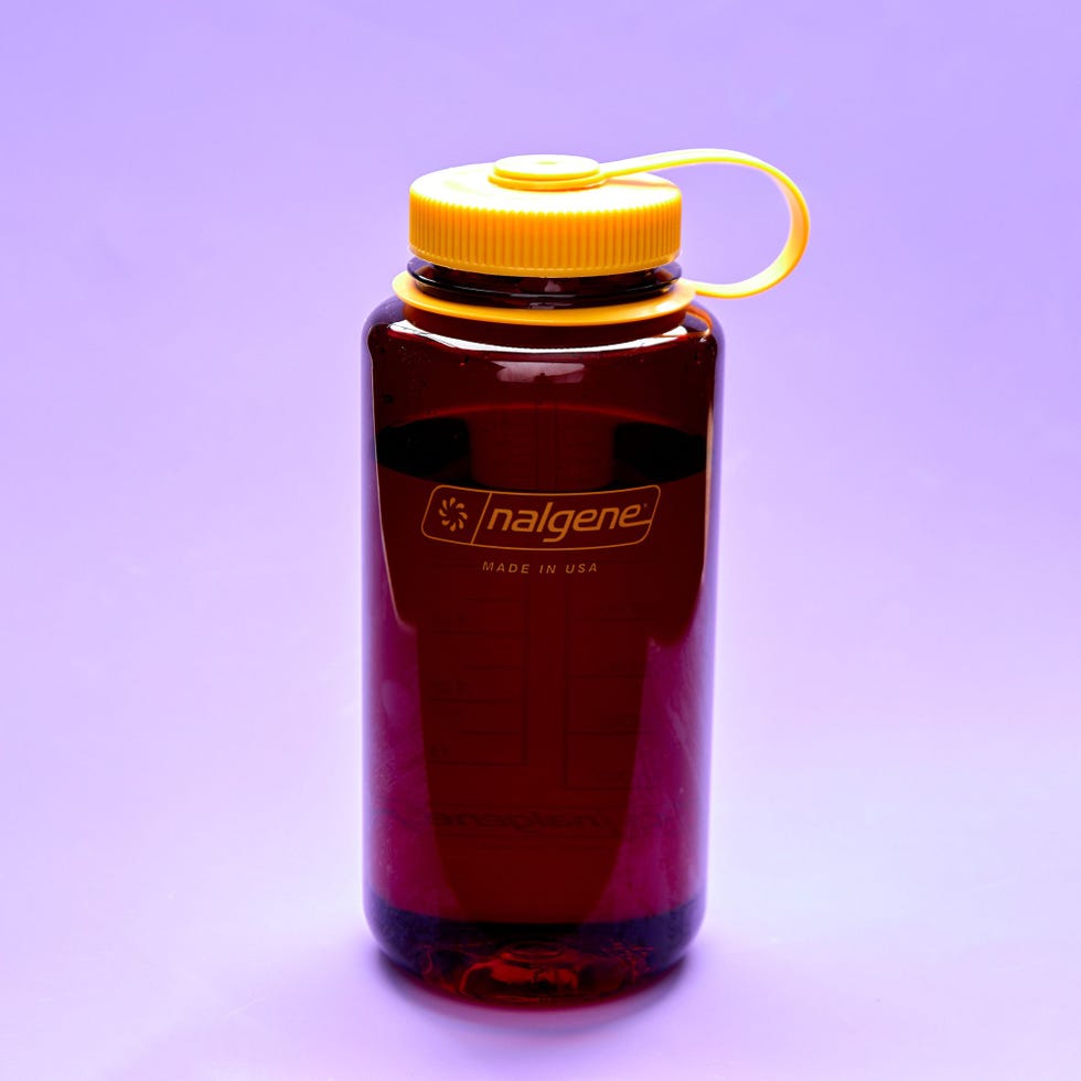 32 Oz Wide-Mouth Water Bottle 32 Oz Wide-Mouth Water Bottle