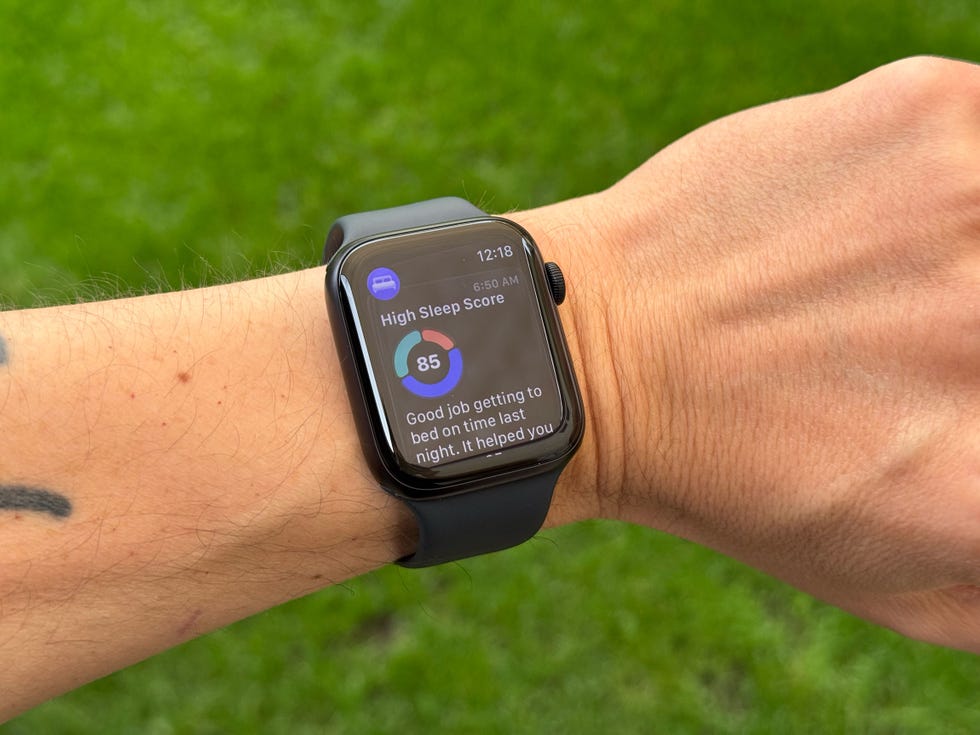 smartwatch displaying sleep score and encouragement