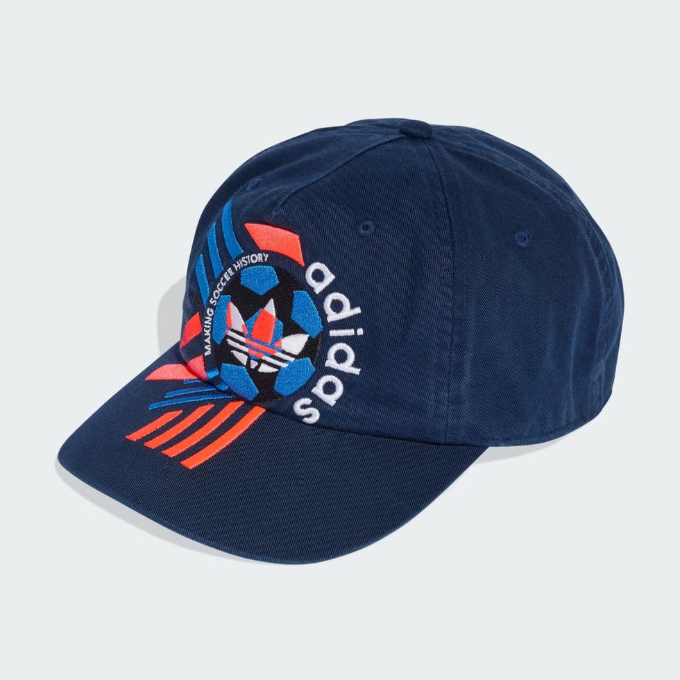 <strong>‘94 Graphic Snapback Cap</strong>