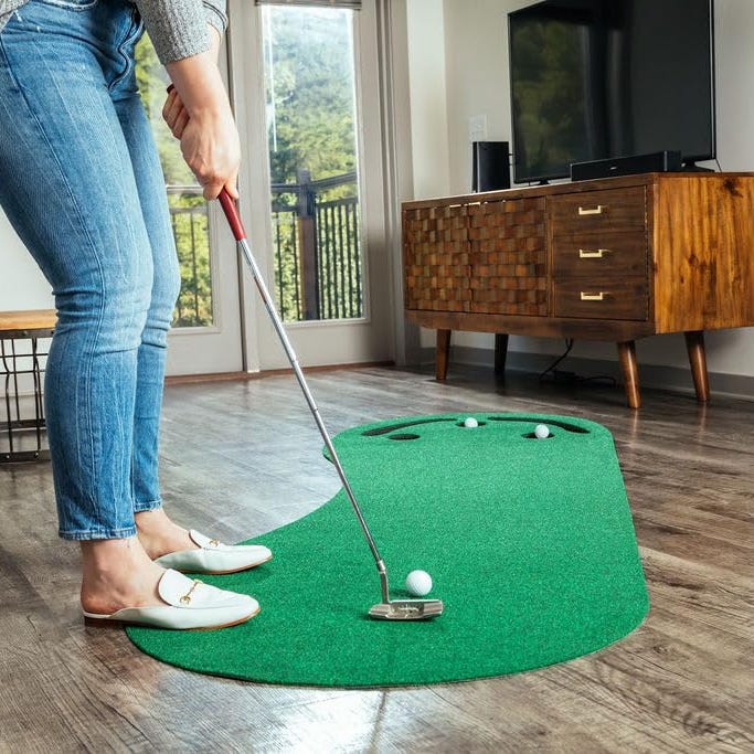 Grassroots Par Three Golf Putting Green