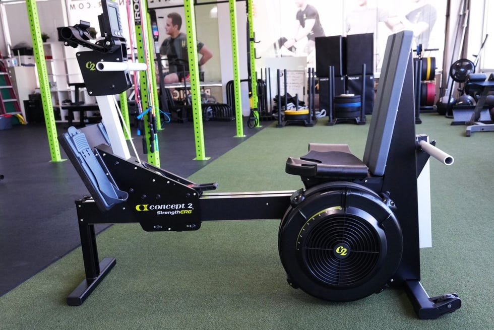 Strength training rowing machine designed for fitness workouts with adjustable settings and ergonomic features. Strength training rowing machine designed for fitness workouts with adjustable settings and ergonomic features.